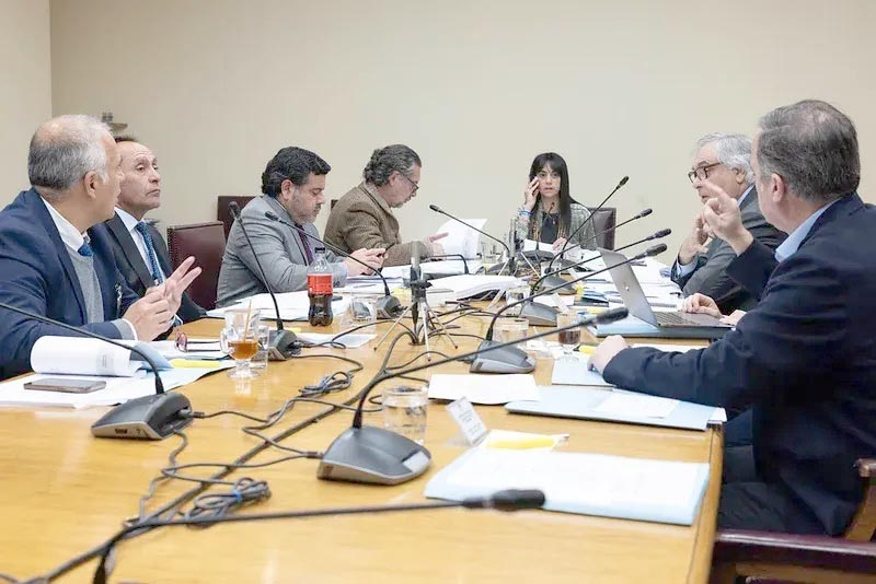 Senado: Comisión de Constitución aprobó en general proyecto de ley conocido como "antifiltraciones" o “ley  mordaza”