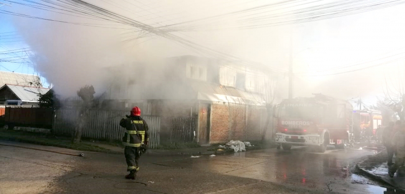 Incendio afectó a bodega del local “La Veguita” de Linares