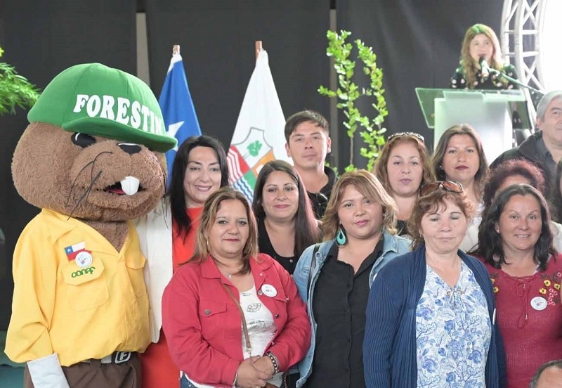 GORE Maule y CONAF realizan ceremonia de cierre del Programa Regional de Empleo que benefició a más de 1.500 personas en la región