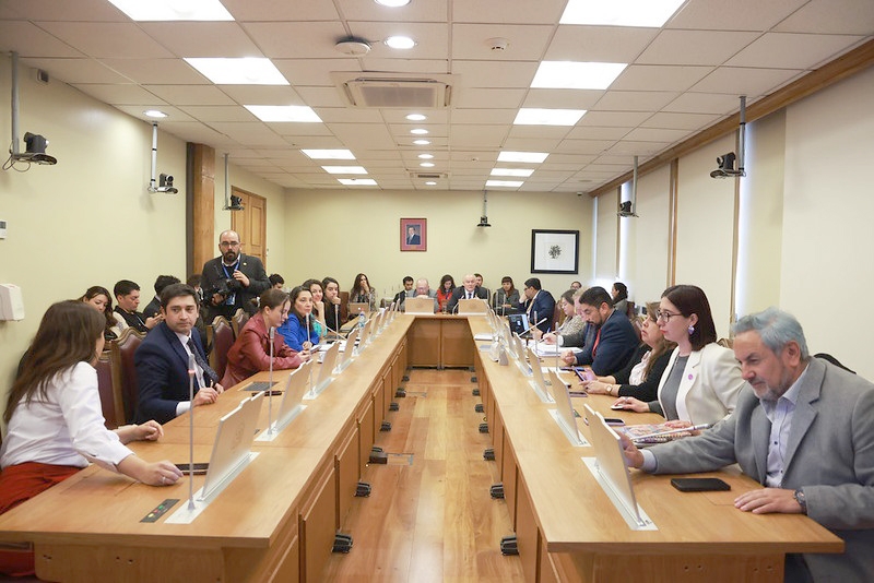 Feriados regionales: diputados respaldan legislar un feriado en cada región