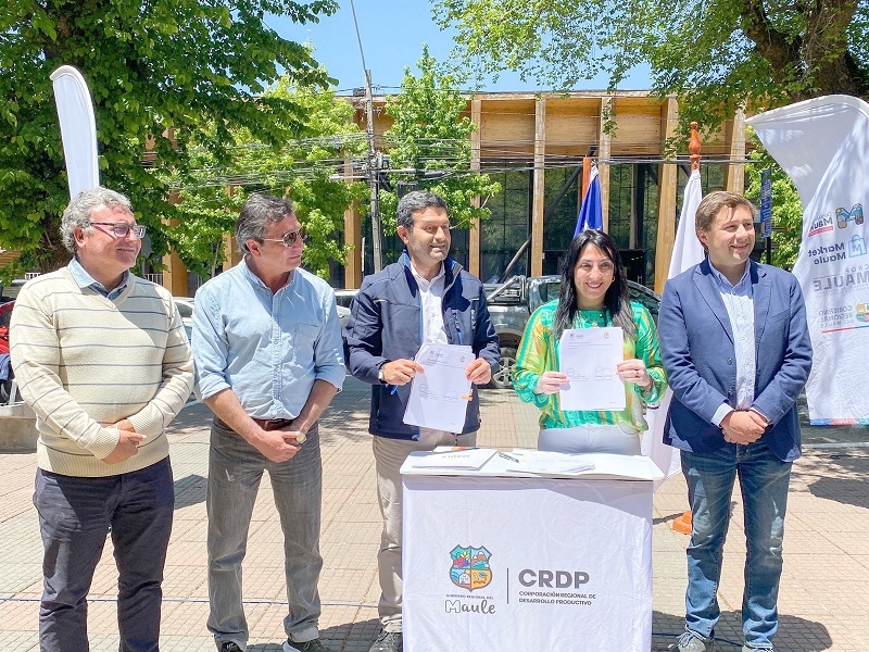 GORE MAULE, CRDP Y MUNICIPALIDAD DE CONSTITUCIÓN FIRMAN CONVENIO PARA REACTIVAR EL FOMENTO PRODUCTIVO 
