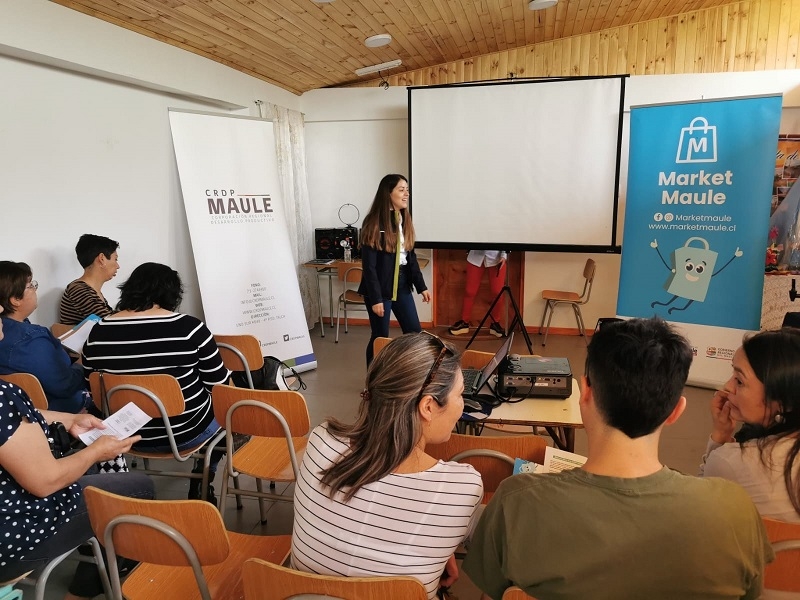 CRDP Maule y Colbún S.A. capacitan a Cámaras de Comercio de Colbún en plataforma Market Maule