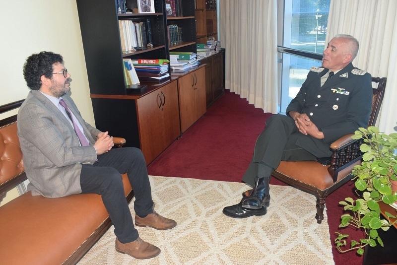 Fiscal judicial de la Corte de Talca recibe saludo de nuevo director regional de Gendarmería del Maule