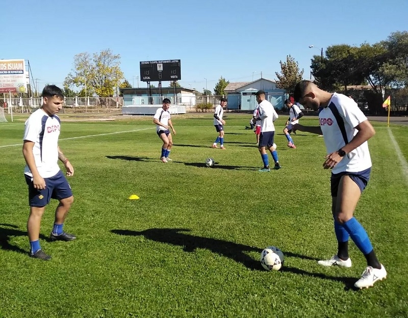 Continúa la teleserie: Deportes Linares sigue con la incertidumbre de participar en Tercera 