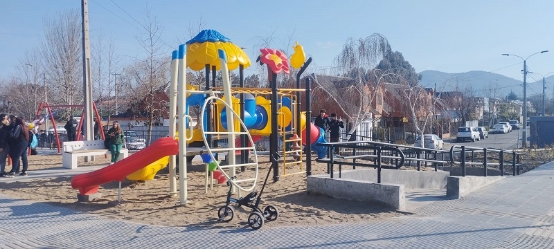 Inauguran renovados espacios públicos en la población La Viña de San Javier