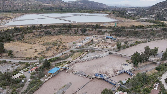 Onemi decreta alerta temprana en la Región Metropolitana por turbiedad en el río Maipo
