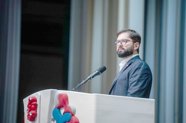 Encuesta CADEM: 27% aprueba y 70% desaprueba la gestión del Presidente Boric