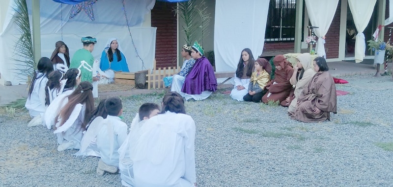 Linares: Parroquia María Peregrina realizó representación del Pesebre
