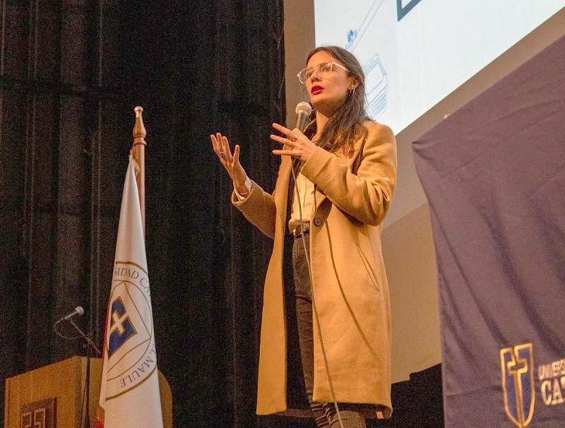 Ministra Camila Vallejo encabezó actividad “Chile Vota Informado” en Talca