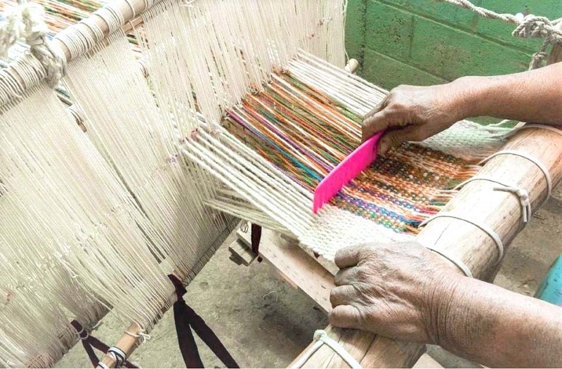 Tejiendo Redes UCM: el primer proyecto de apoyo en salud para artesanos del Maule