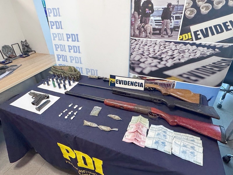 Longaví: PDI detuvo a dos imputados por comercialización de drogas