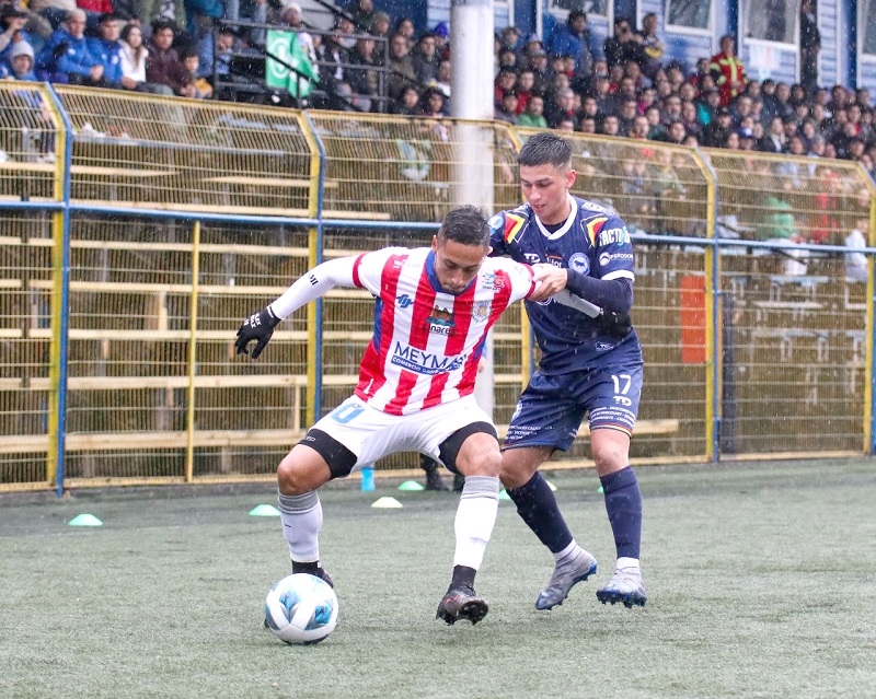 Por un penal mal ejecutado:  Albirrojos lograron un empate con sabor amargo luego de estar ganando hasta el minuto 90 