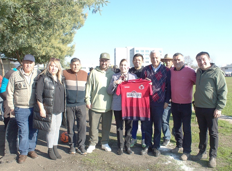 Con aportes desde  Marruecos: Los Viejitos Cracks recibieron recursos económicos para su complejo deportivo 