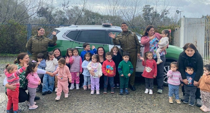 Carabineros de Linares insta a los niños a la prevención en la Semana de la Seguridad