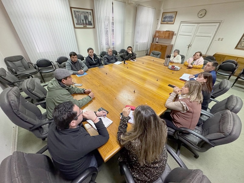 Alcalde comprometió apoyo para futuro cuartel de Bomberos en sector Nuevo Amanecer