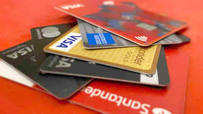 CMF publica normativa que aumenta el pago mínimo en tarjetas de crédito: ¿Qué es?