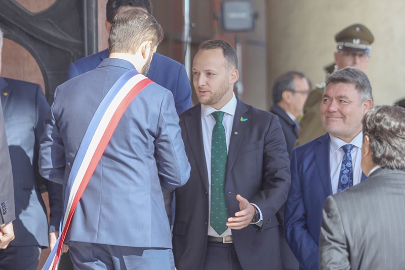 Diputado Guzmán (Evópoli) entregó carta al Presidente Gabriel Boric