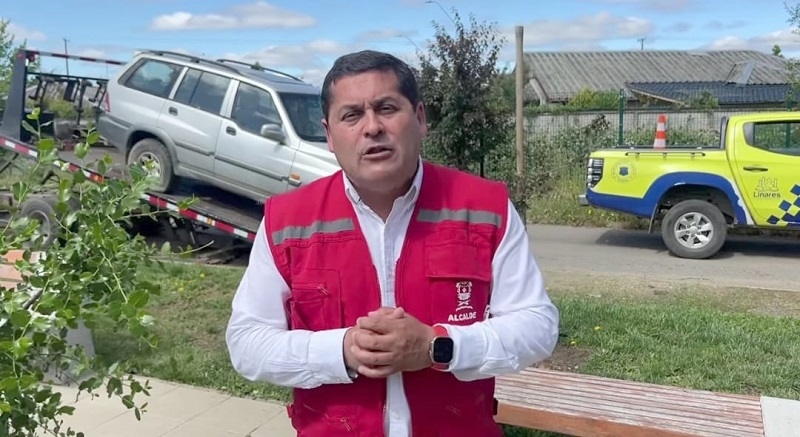 Alcalde de Linares: "Estamos retirando los vehículos abandonados en la vía pública