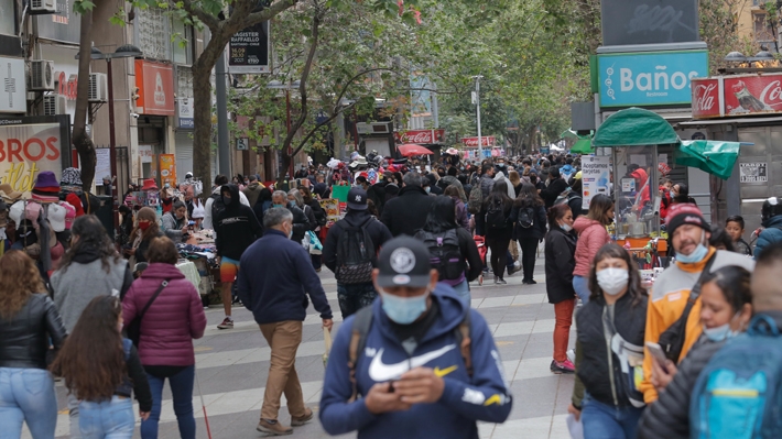 Desocupación en el Gran Santiago cae a 8,3% y Gobierno destaca recuperación del 90% del empleo perdido en la capital