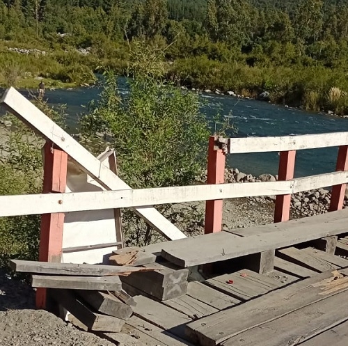 LINARES: VECINOS DE PRECORDILLERA ALERTAN POR MAL ESTADO DE PUENTE CHUPALLAR_
