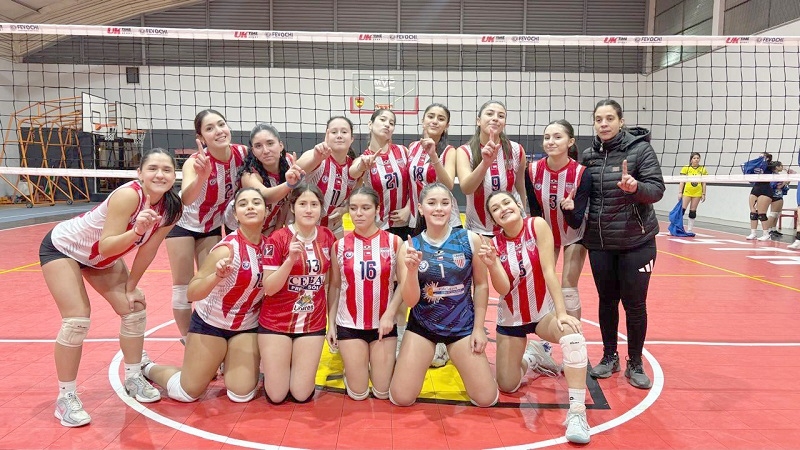 Vóleibol: Selección de Damas Linares se Coronaron Campeonas en Talca 
