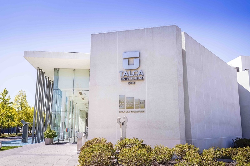 Estudio analizó competencias digitales docentes en Chile