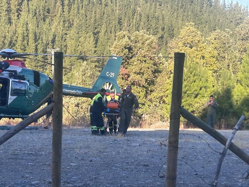 Linares :Carabineros de la Región del Maule realizó exitoso rescate de persona lesionada en la cordillera