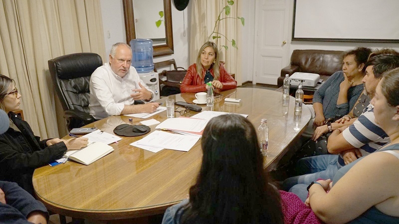  Alcalde de Longaví se reúne con Cámara de Comercio y entrega apoyo para contratar más seguridad para la comuna