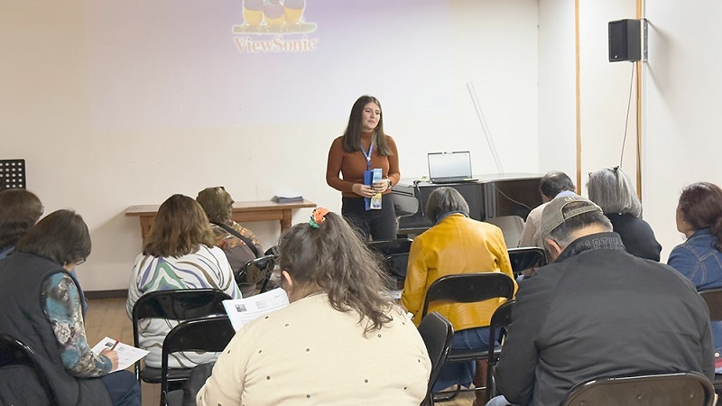 Capacitan a organizaciones sociales de Cauquenes en Herramientas de Liderazgo Comunitario