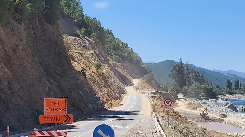 MOP trabaja para mejorar daños en la ruta L-45 en la precordillera de Linares