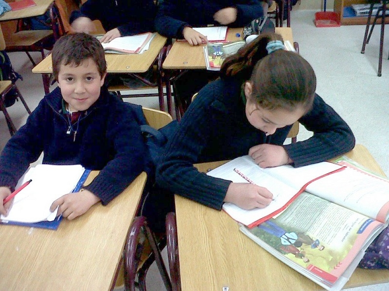MINEDUC INVITA A ESTABLECIMIENTOS RURALES A PARTICIPAR EN PROYECTO QUE ENTREGA MIL BIBLIOTECAS ESCOLARES
