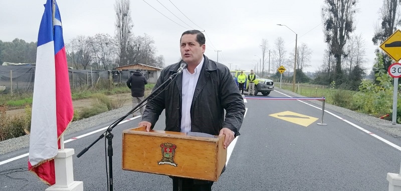 Linares:  Alcalde Mario Meza inaugura nuevo tramo pavimentado de calle Rengo