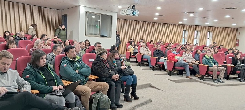 Productores avícolas del Maule participaron en Seminario de Bioseguridad y Manejo 