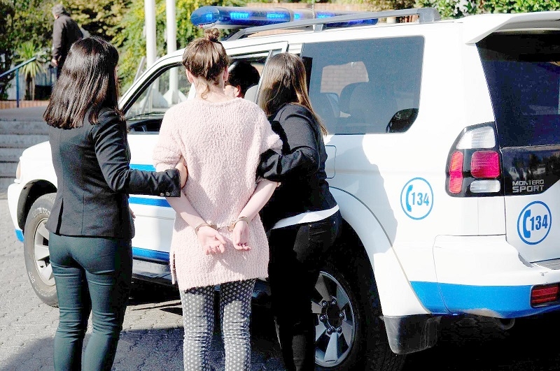 PDI detuvo a mujer que intentó ingresar dispositivo tecnológico a Cárcel de Cauquenes