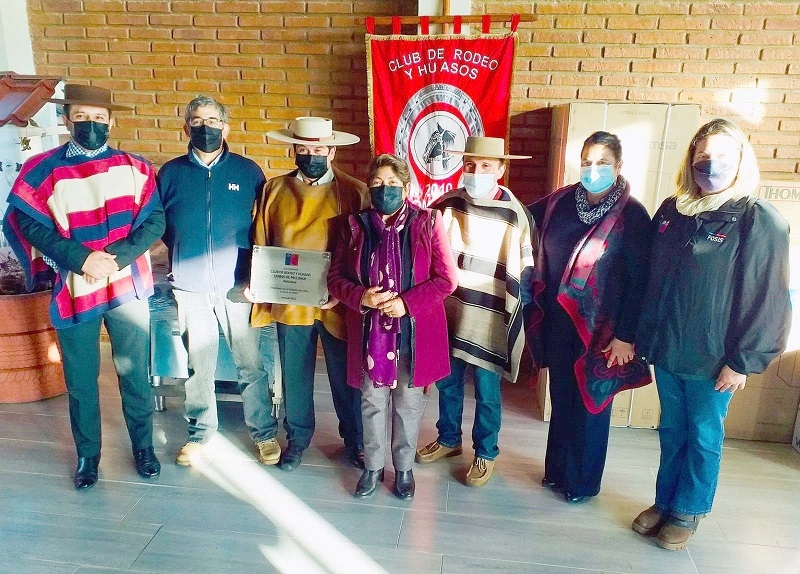 Club de Rodeo y Huasos de Pelluhue recibe millonario equipamiento por parte del FOSIS