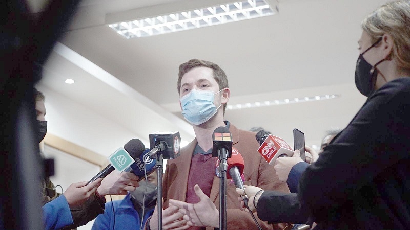 Gaspar Domínguez y Helia Molina se suman a la coordinación del área de salud en la campaña del Apruebo  
