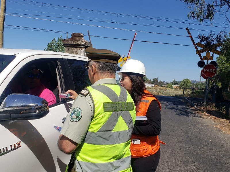 San Javier: Carabineros refuerza prevención para circular en cruces ferroviarios