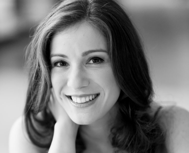 Catalina Bertucci Mora, en concierto (excelsa cantante soprano chilena)