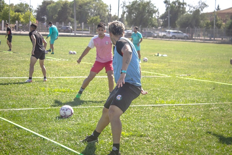 Deportes Linares: Eduardo Lobos: “No hay excusas están dadas todas las condiciones deportivas para lograr el ascenso 
