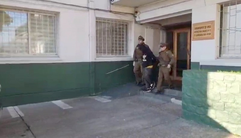 San Javier: carabineros detuvo a sujeto por robo de accesorios desde el interior de un vehículo
