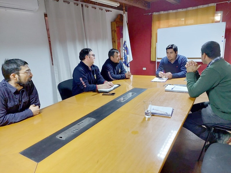 Cuerpo de Bomberos de Colbún se reunió con empresa Ecomont 