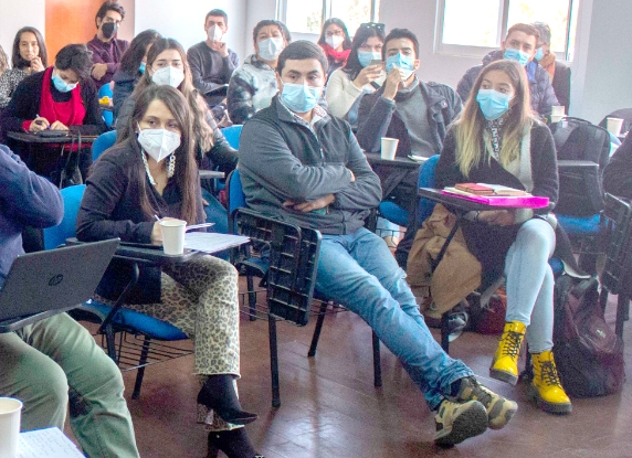 Investigadores y académicos de tres universidades mostraron catastro preliminar de bienes y amenazas del secano costero en Municipalidad de Cauquenes