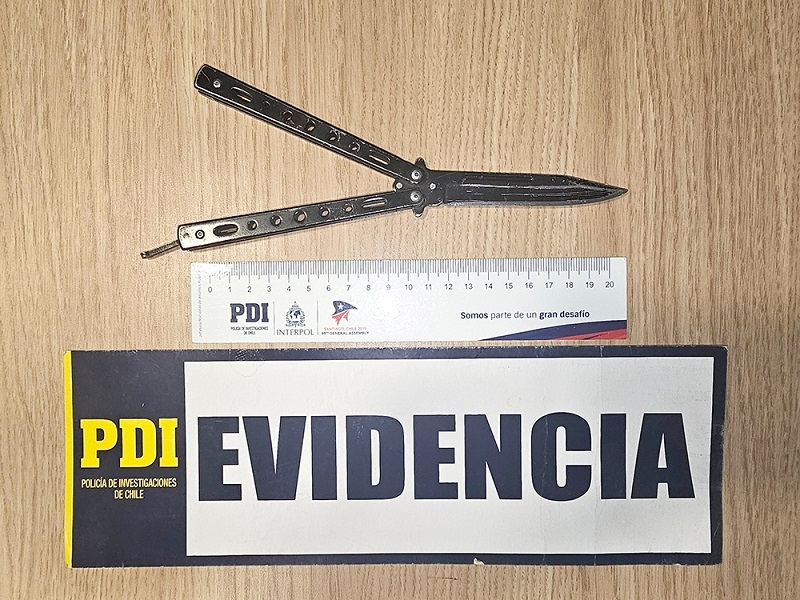 Linares: PDI detuvo en flagrancia a escolar portando arma cortante al interior de establecimiento educacional