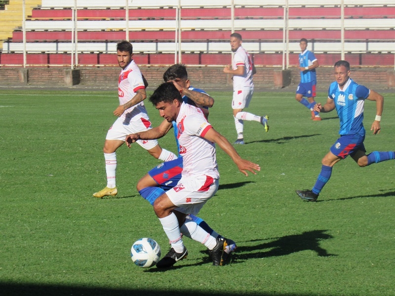 A pesar de la derrota, Deportes Linares realizó una buena presentación 
