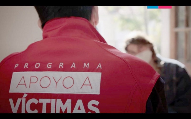 Es más que un número: Nueva campaña fomenta atención integral y gratuita para víctimas de delito