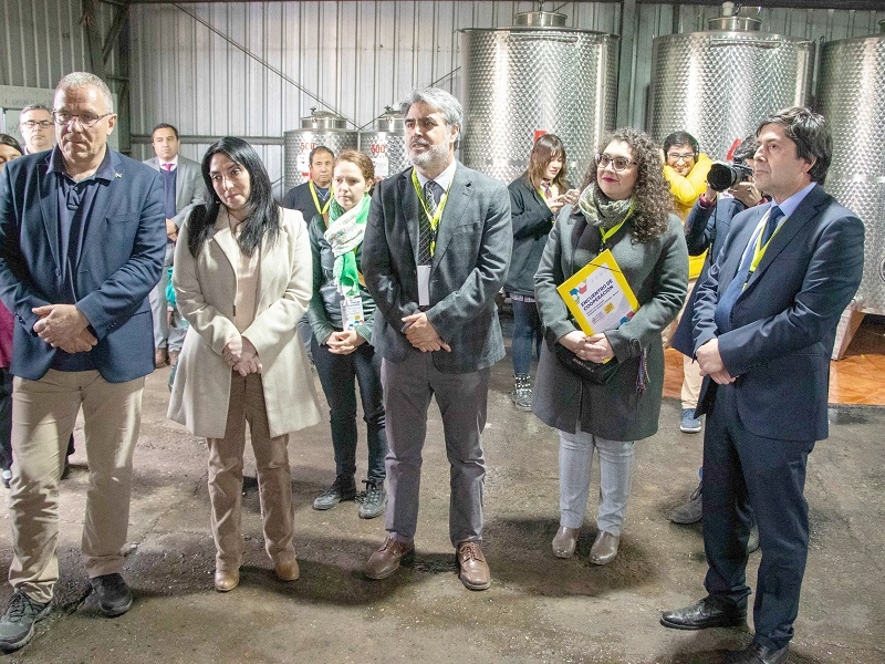 Encuentro Regional de Cooperación entre las regiones de la Borgoña y la Región del Maule en Parcela del Liceo Manuel Montt de San Javier 
