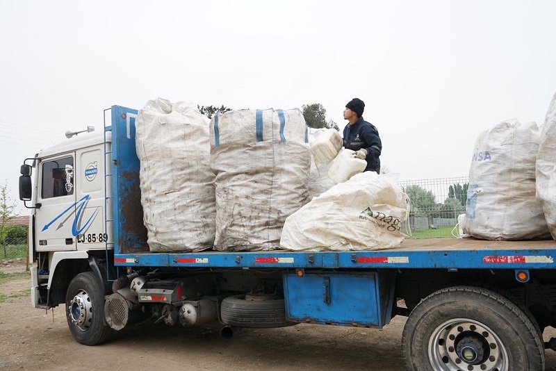 Prodesal Longaví realizó recolección de productos fitosanitarios