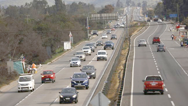  Fin de semana largo: más de 420 mil autos la Región Metropolitana
