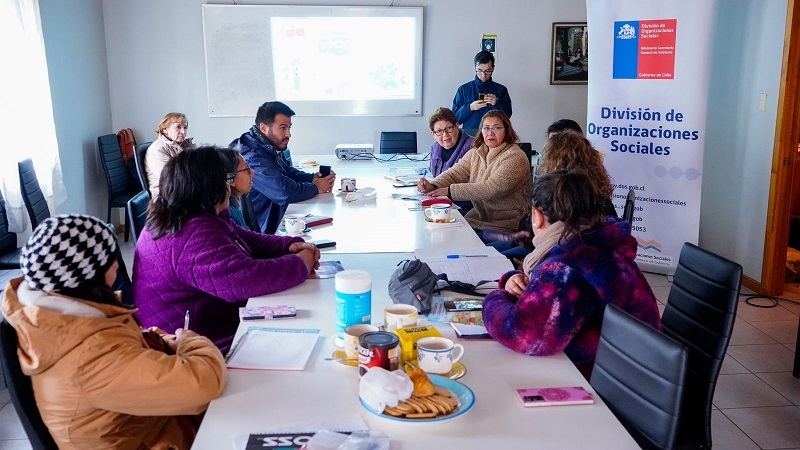 Seremi de Gobierno se reunió con alcalde y dirigentas sociales de Retiro
