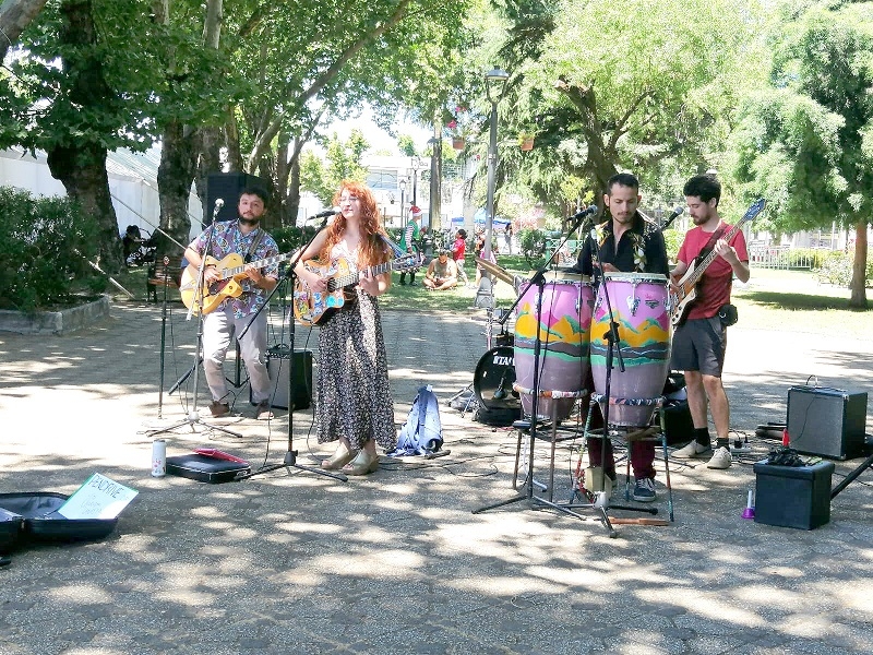 Finalizó Feria Navideña en Plaza de Armas de Linares